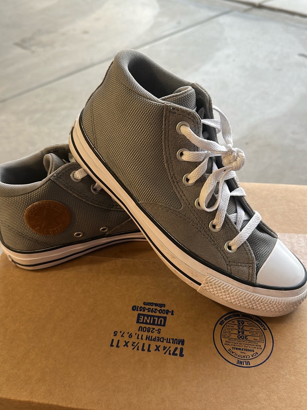 Men’s Gray Converse High-Top Canvas Sneakers - Stylish Everyday Shoes